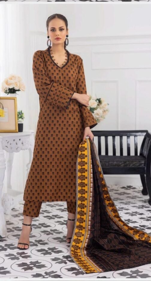 3 Pcs Unstitched Khaddar Digital Print Suit - Image 2