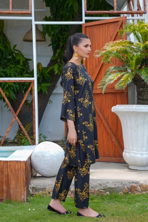 Elegant 2pc Linen Leaf Design Suit – Soft Feel, Bold Look | MK Shopping Hub - Image 2