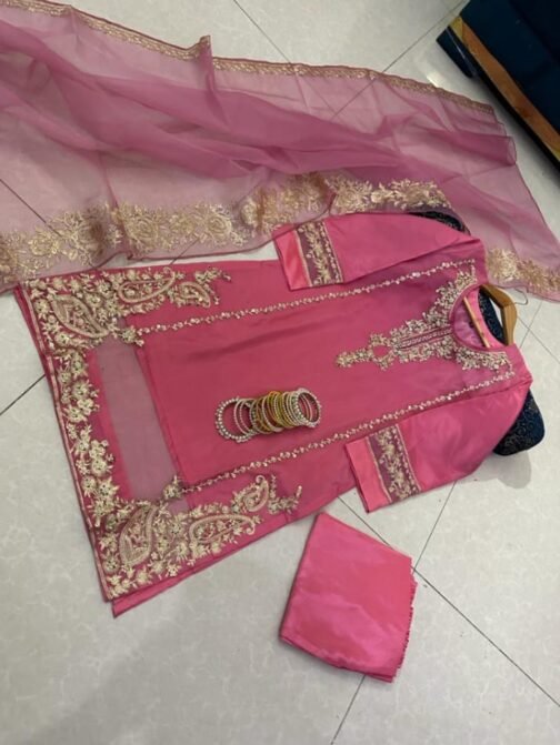 3pc Fancy Crinkle Chiffon Suit – Elegant Pakistani Attire - Image 3