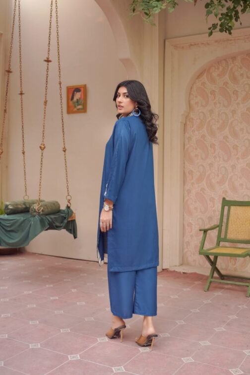 2pc Premium Dhanak with Two-Sided Pocket Suit – Stylish Winter Collection 2024 - Image 3