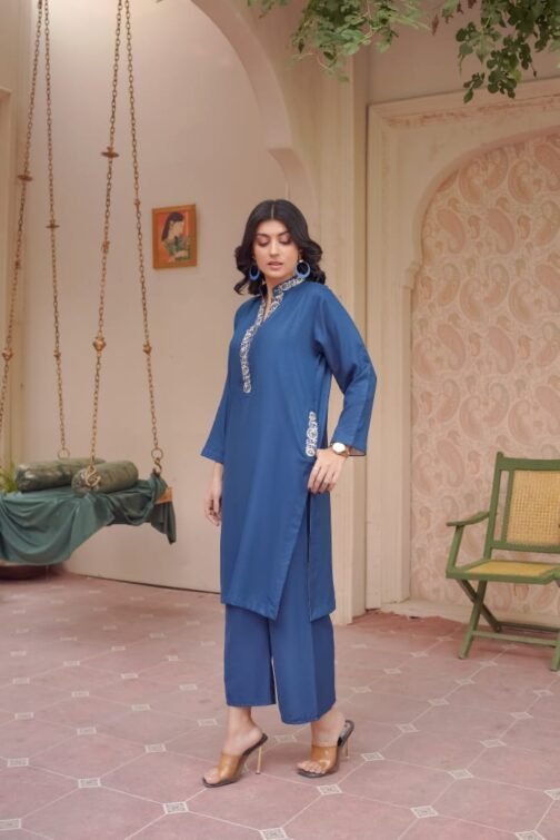 2pc Premium Dhanak with Two-Sided Pocket Suit – Stylish Winter Collection 2024 - Image 2
