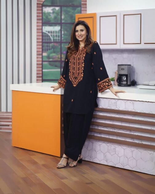 2pc Premium Summer Linen Classic Embroidery Work Suit - Image 13