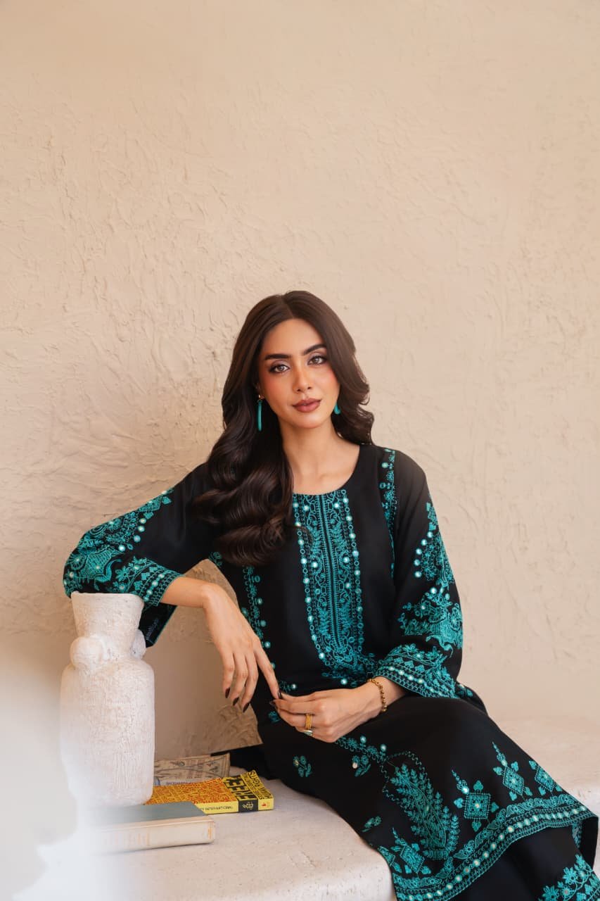 Elegant SERENA 2PC Premium Winter Suit Sale - Image 3