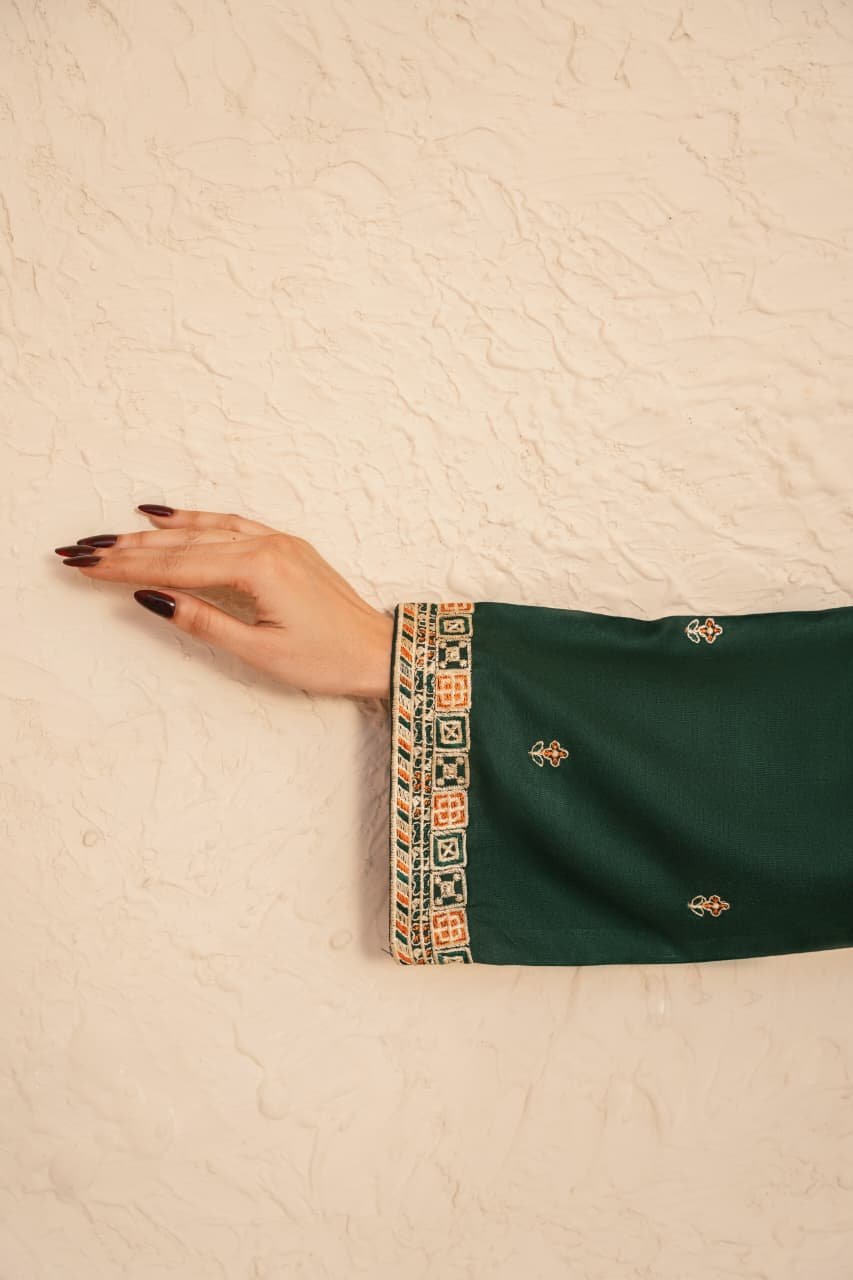 Elegant Falak Embroidery 2PC Premium Winter Suit Sale - Image 6