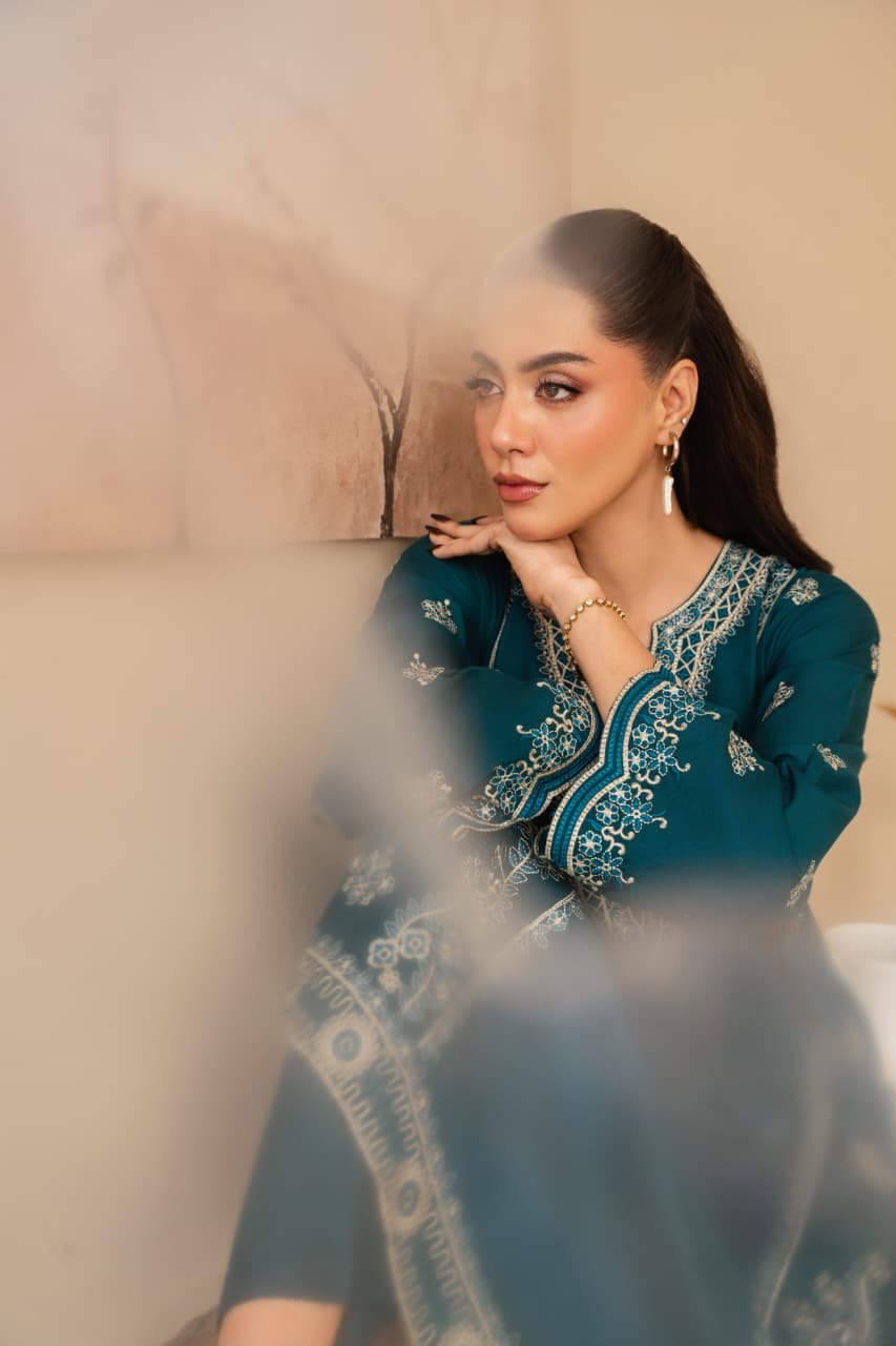 Elegant Emerald Grace 2PC Premium Winter Suit Sale - Image 7