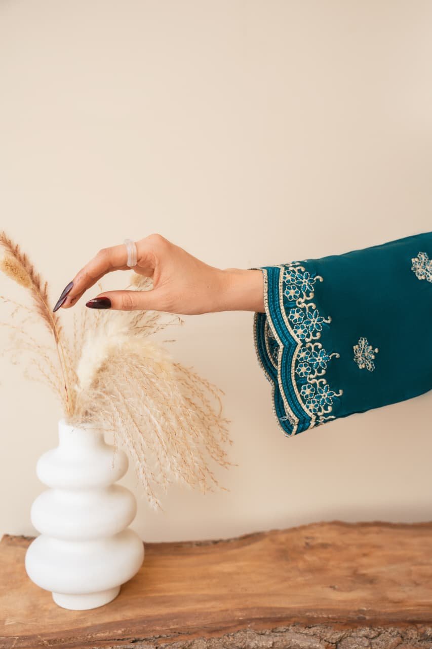 Elegant Emerald Grace 2PC Premium Winter Suit Sale - Image 4