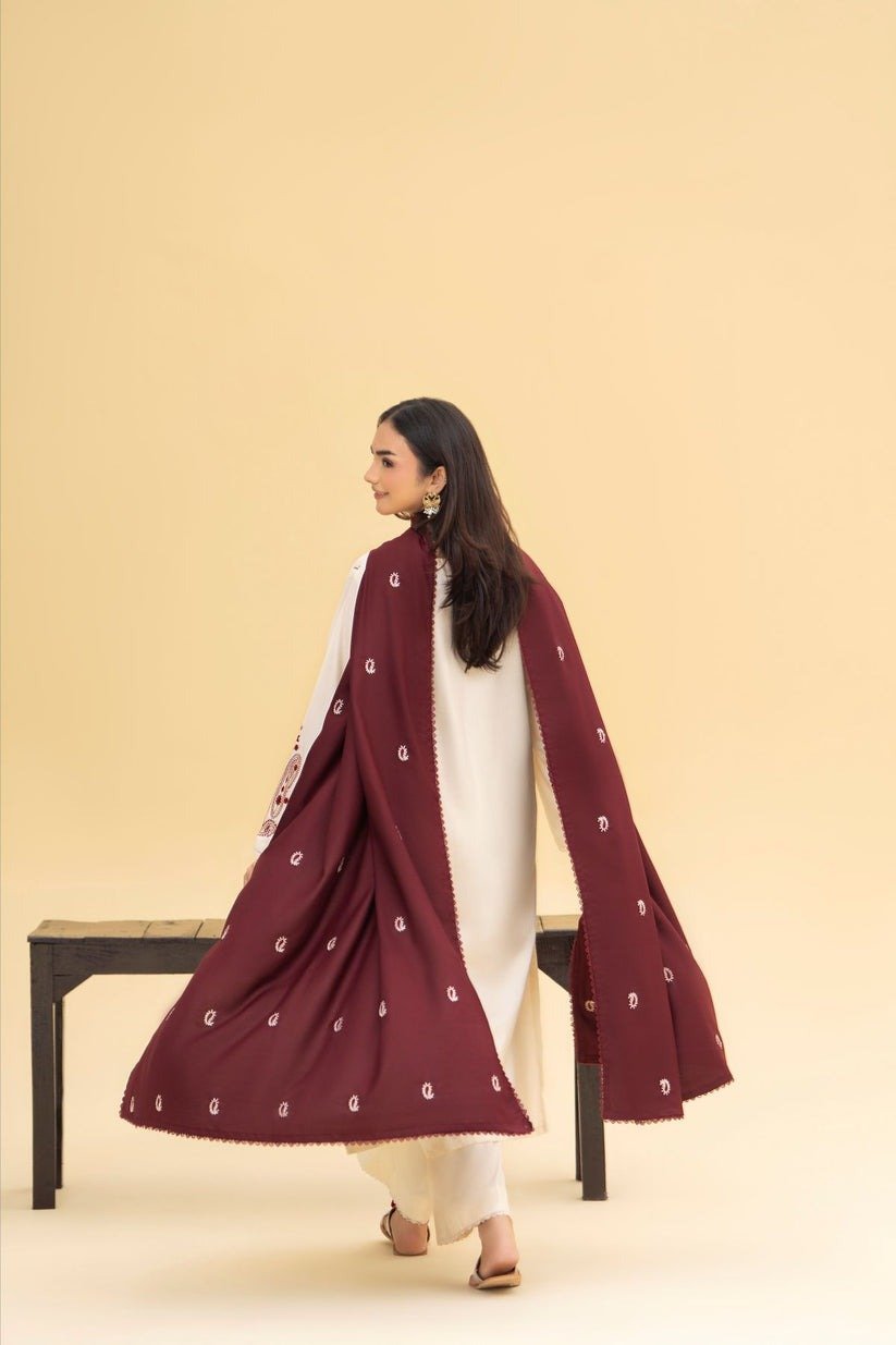 Premium Zohra Embroidery 3PC Shawl Stone Linen Winter Dress - Image 2