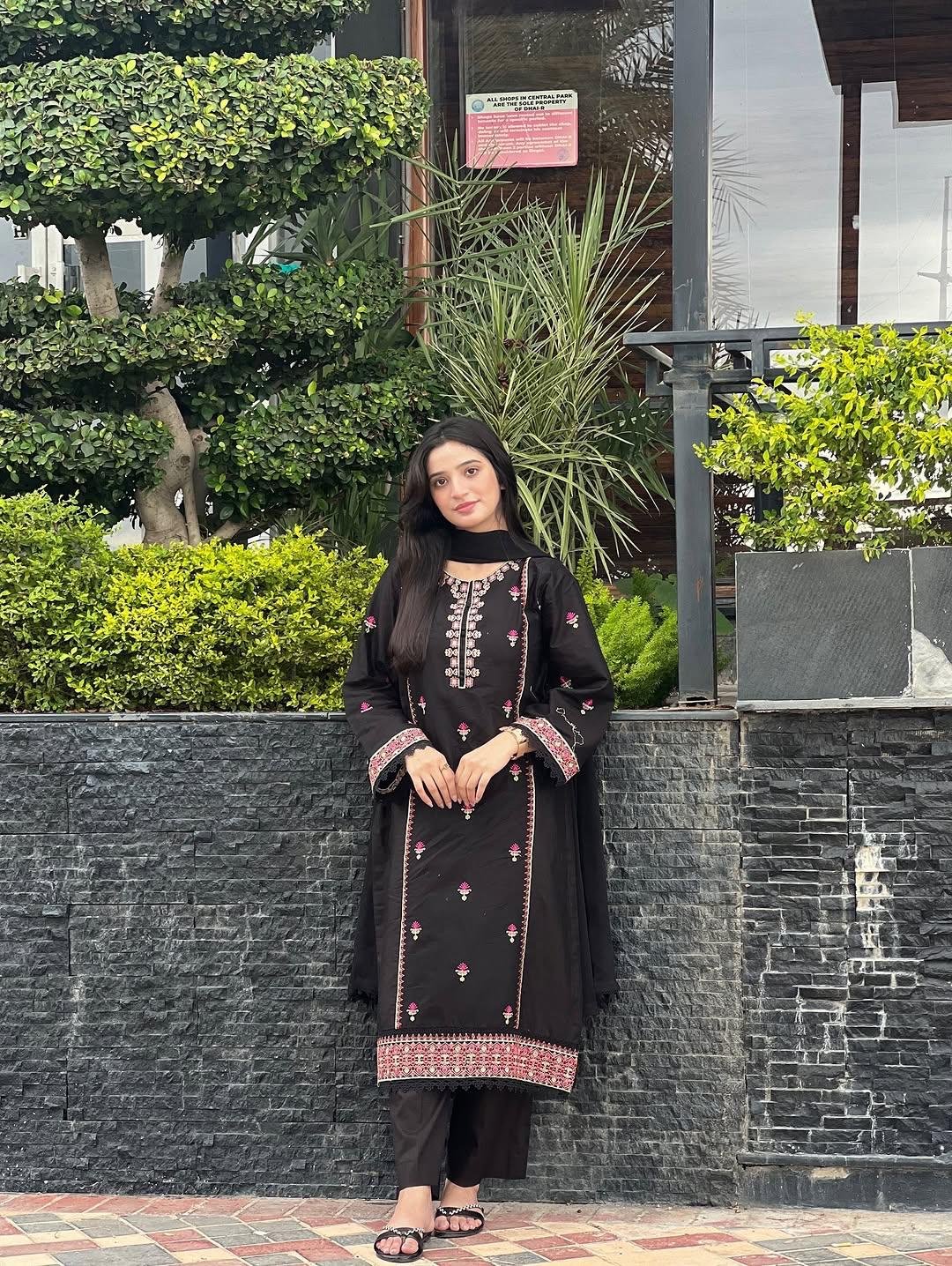 Elegant Anika 3PC Luxury Suit Fast Delivery