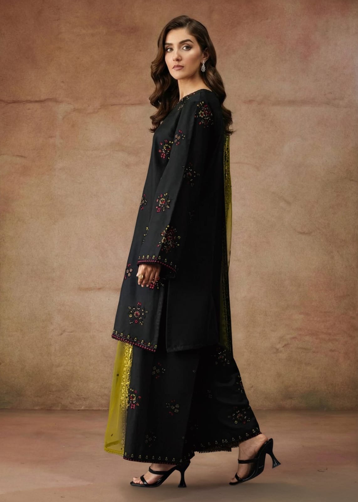 Elegant Sehar Embroidery 3PC Outfit | Fast Delivery - Image 5