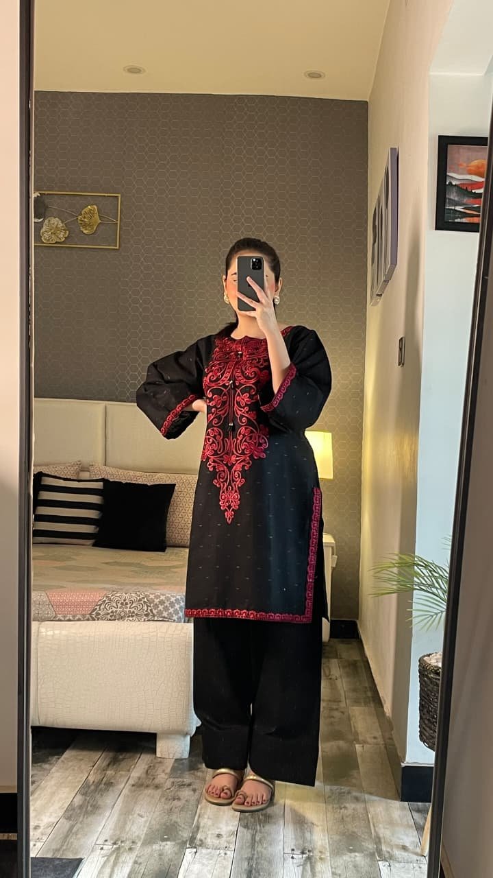 Elegant Yasmine Embroidered 2PC (Farshi) | Fast Delivery - Image 2