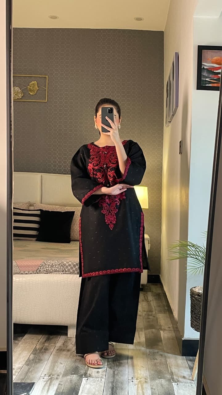 Elegant Yasmine Embroidered 2PC (Farshi) | Fast Delivery - Image 8