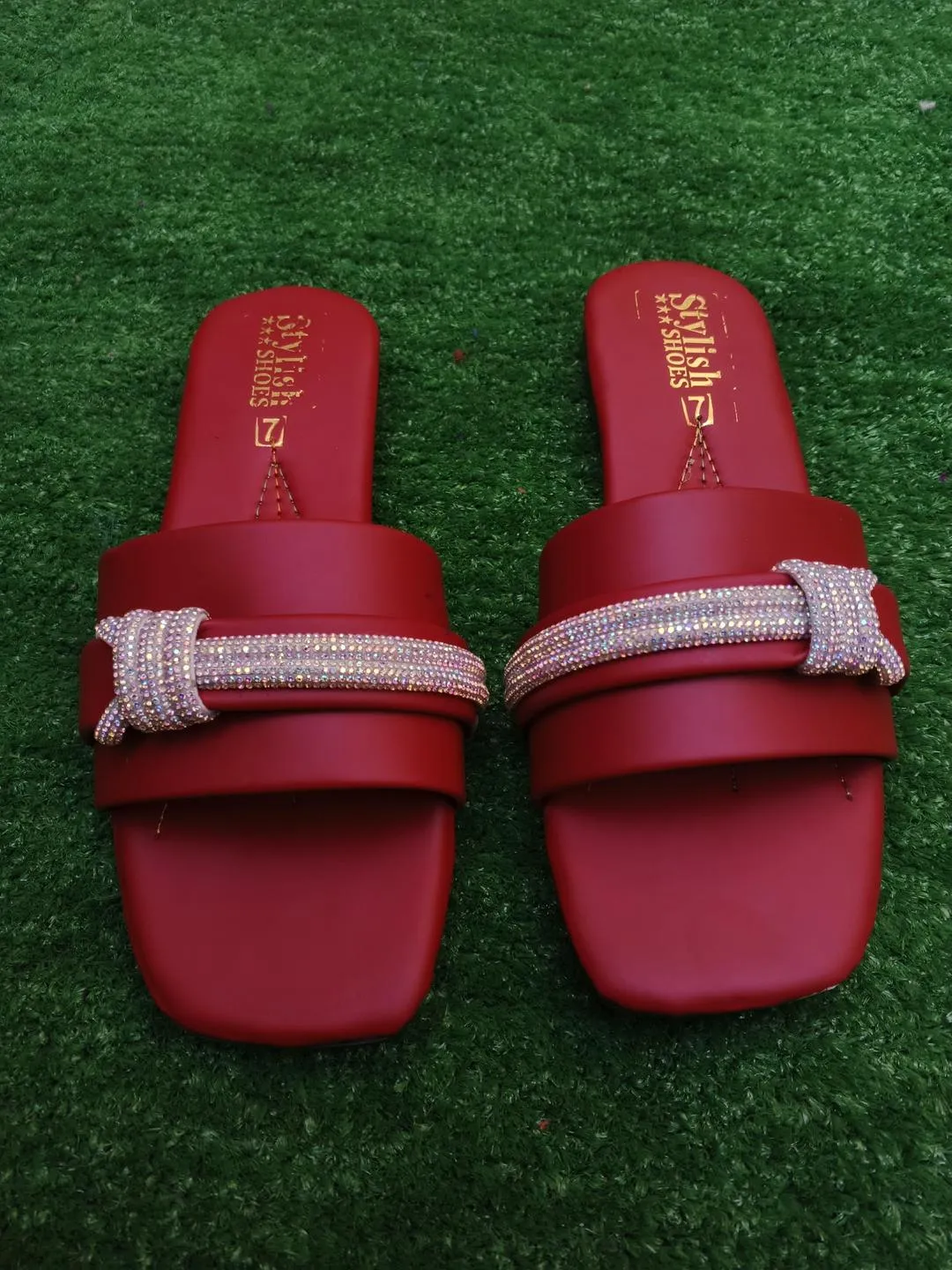 Maroon rhinestone flip flops for women stylish buckle design comfortable footwear