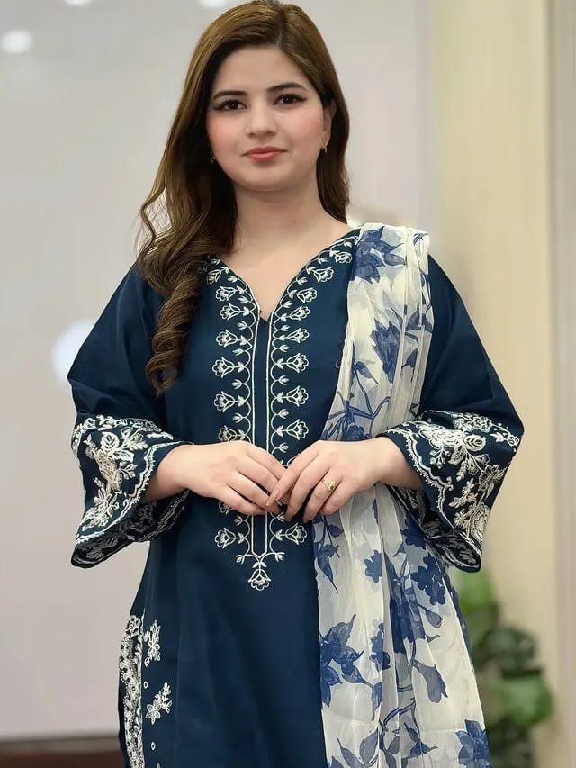 ZINC Embroidered 3PC Lawn Suit Women Premium Summer Outfit - Image 6