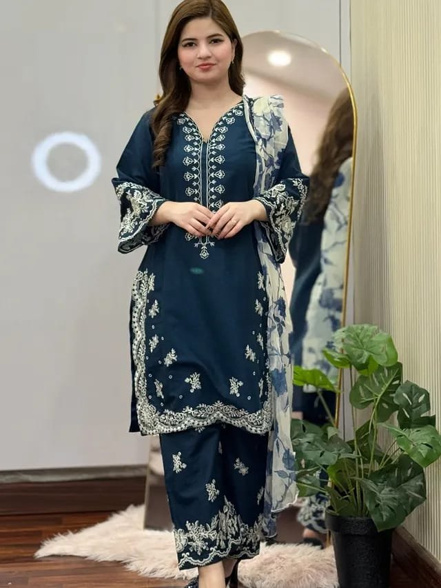 zinc embroidered 3pc lawn suit women cotton plazo chiffon dupatta summer outfit Pakistan