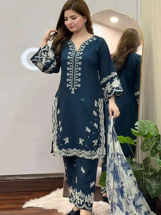 ZINC Embroidered 3PC Lawn Suit Women Premium Summer Outfit - Image 7