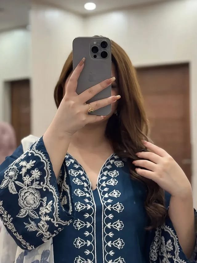 zinc embroidered 3pc lawn suit women cotton plazo chiffon dupatta summer outfit Pakistan