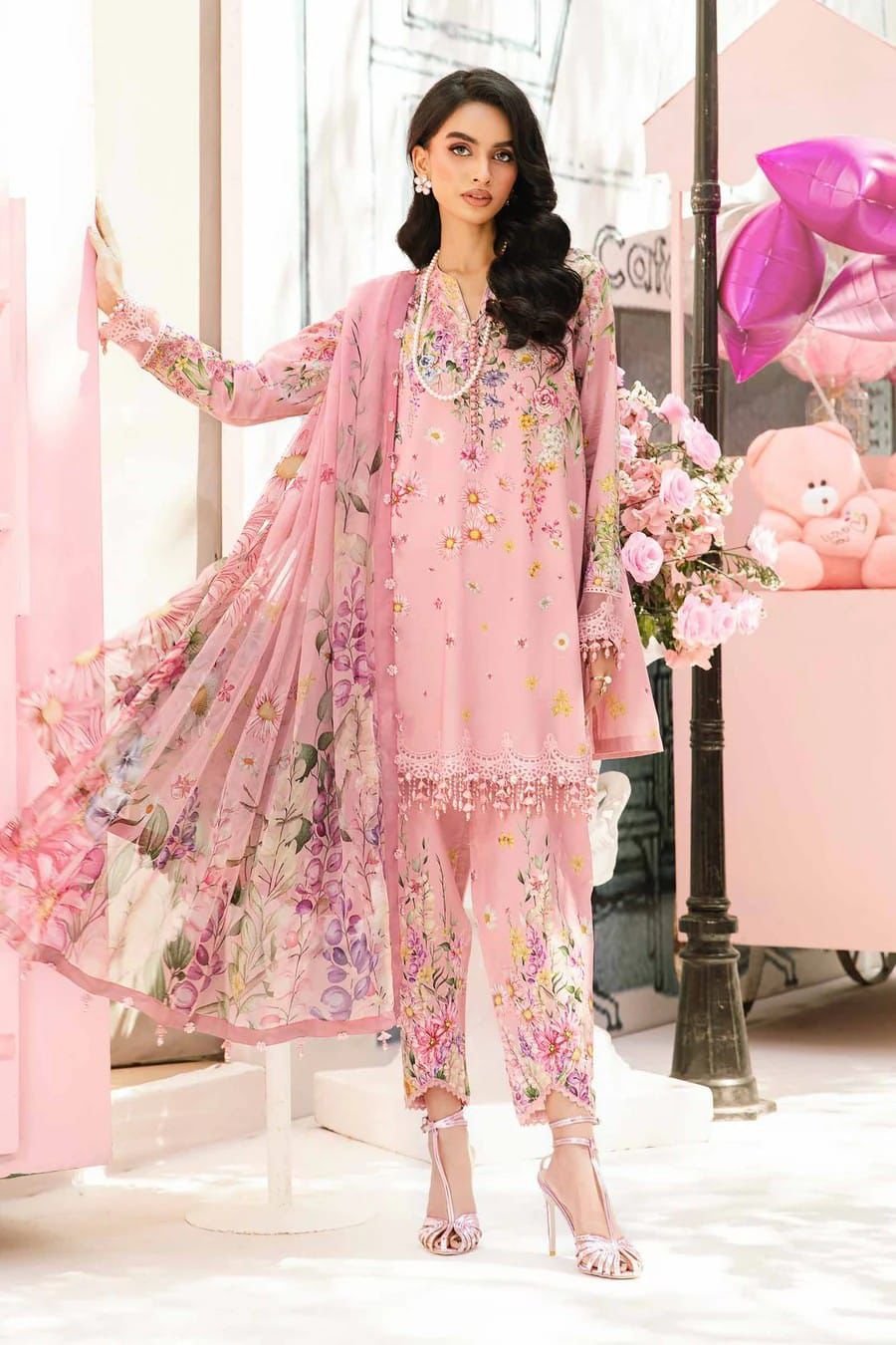 maria b m print lawn 3pc suit printed embroidered chiffon dupatta cambric trouser Pakistan