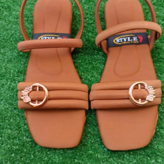 Brown leather flat womans sandals for casual wear