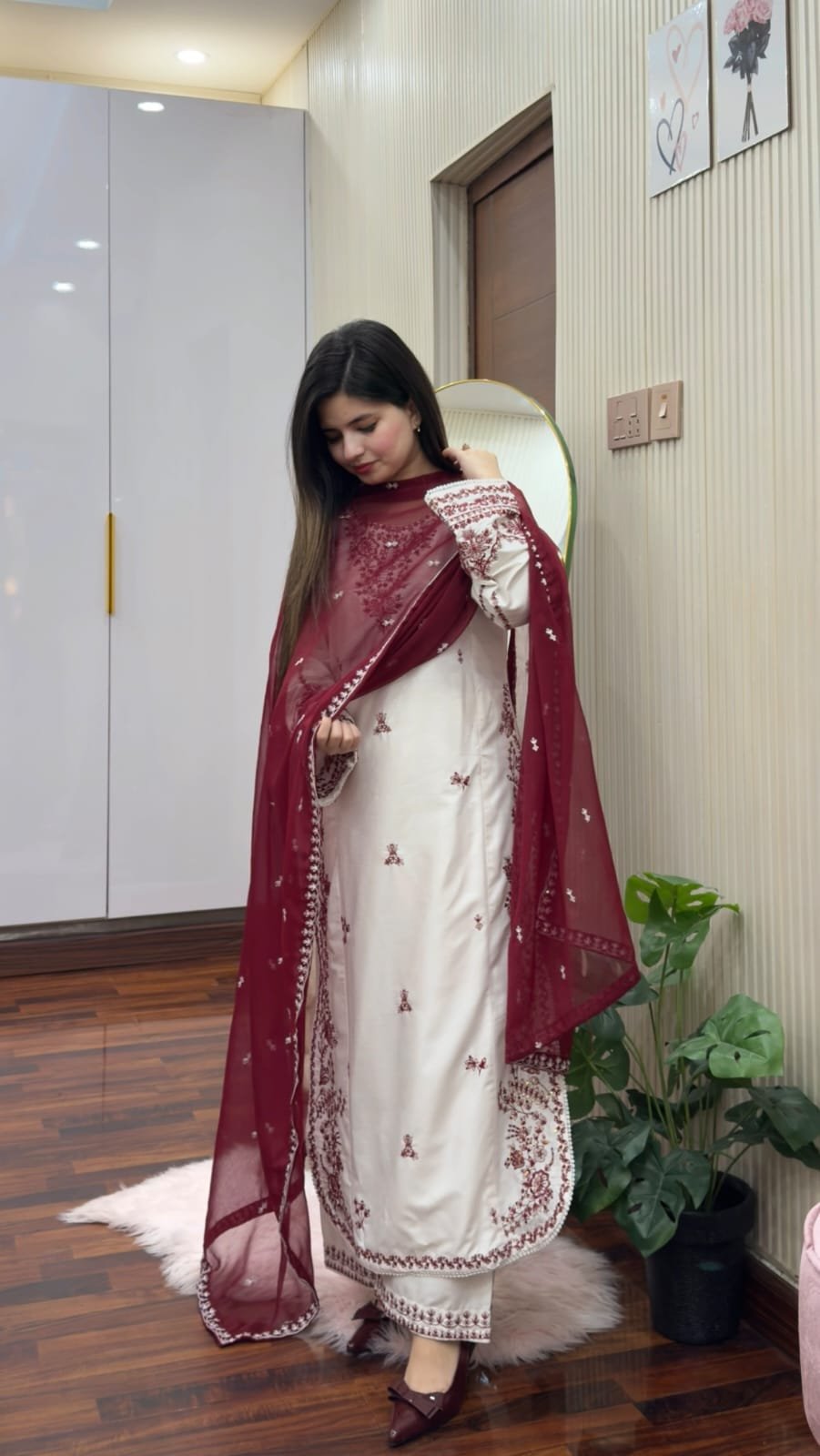 Snow Drop Embroidered 3PC Premium Lawn Suit Best Quality 9 Snow Drop Embroidered 3PC Premium Lawn Suit Best Quality - Image 9
