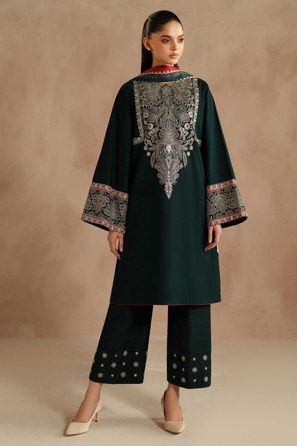 DINAR Embroidery 3PC Premium Lawn Suit 8 DINAR Embroidery 3PC Premium Lawn Suit - Image 8