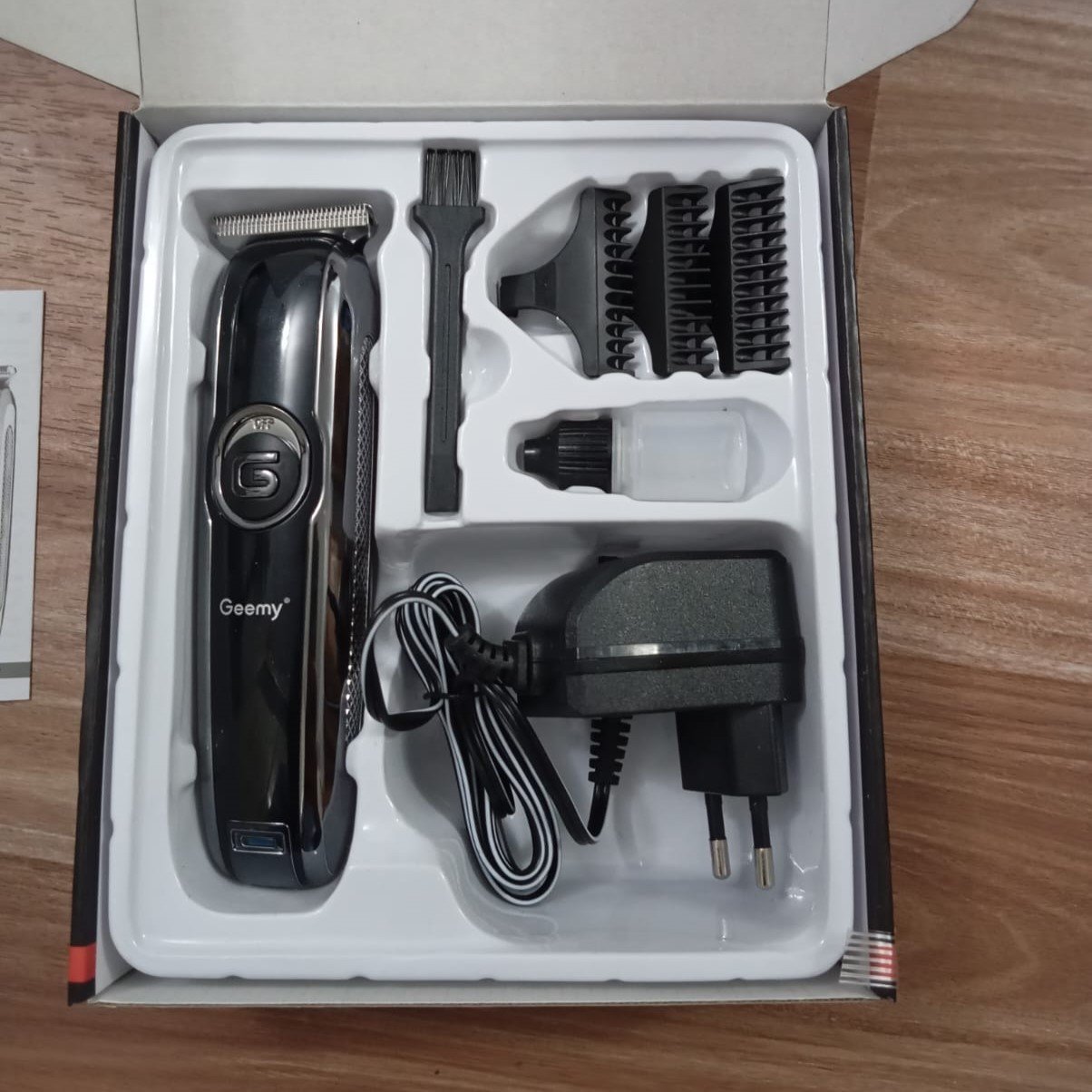 Geemy GM 6050 Professional Hair Clipper Trimmer | Personal Care 3 Geemy GM 6050 Professional Hair Clipper Trimmer for men