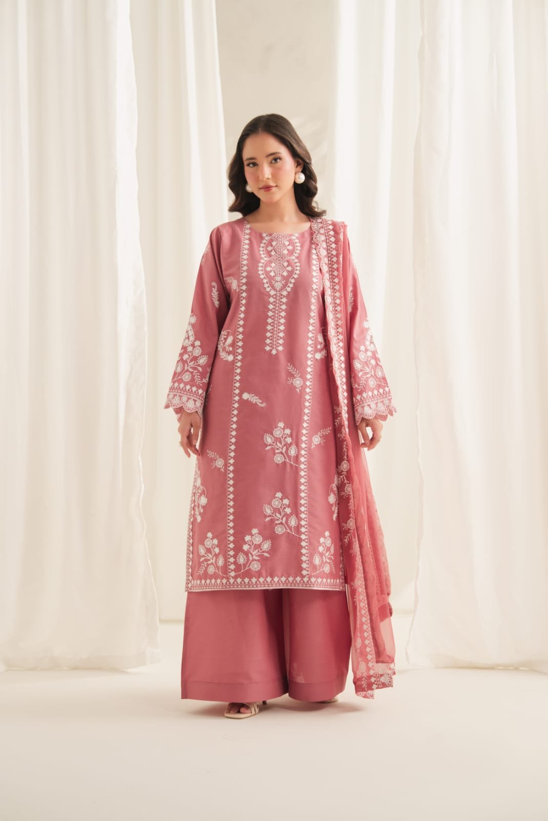 Elaan Embroidered 3PC Plazo Suit | Stitched Collection 1 Elaan Embroidered 3PC Plazo Suit in premium lawn fabric